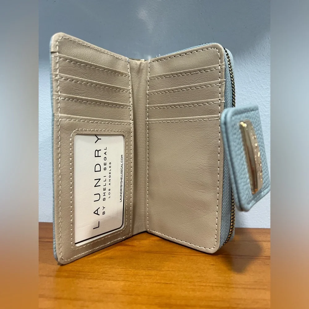 LAUNDRY by Shelli Segal NWT Light Blue Wallet Zippered Pocket Card Slots $58msrp